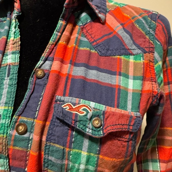 Hollister Plaid Button-Up Shirt - Picture 3 of 5